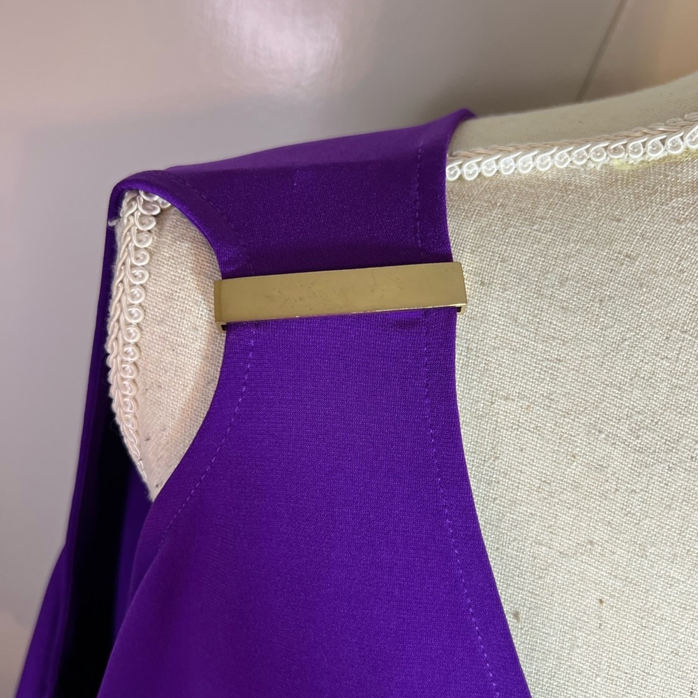 INC International Concepts Rich Purple Top Women’s size LP Cold Shoulder - Picture 5 of 8